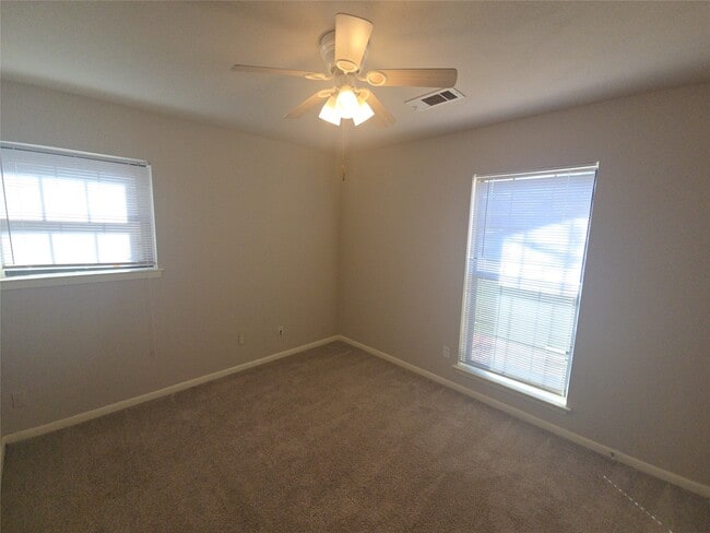 Photo - 618 Overbluff St