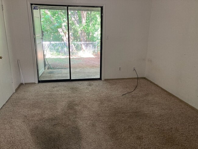 2905 NE Tortoise Dr