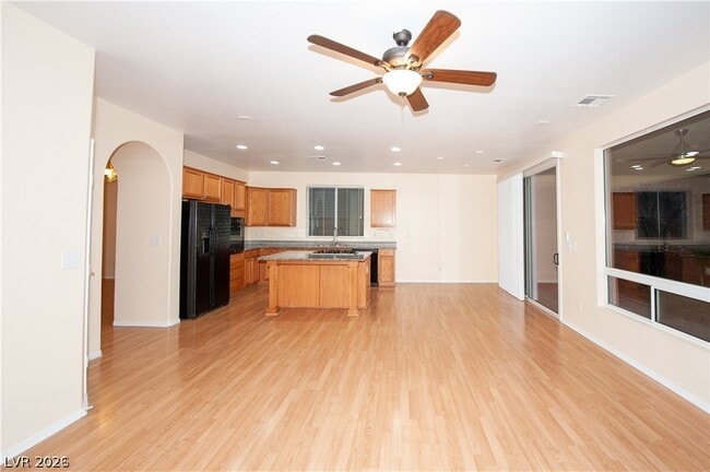 Photo - 11768 Del Sur Ave