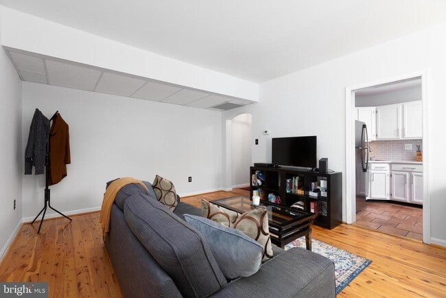 Building Photo - 1900 Key Blvd Unit 464