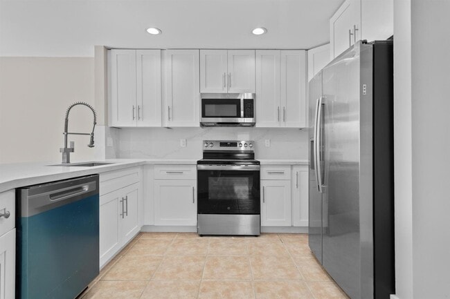Photo - 4250 NW 1st Pl