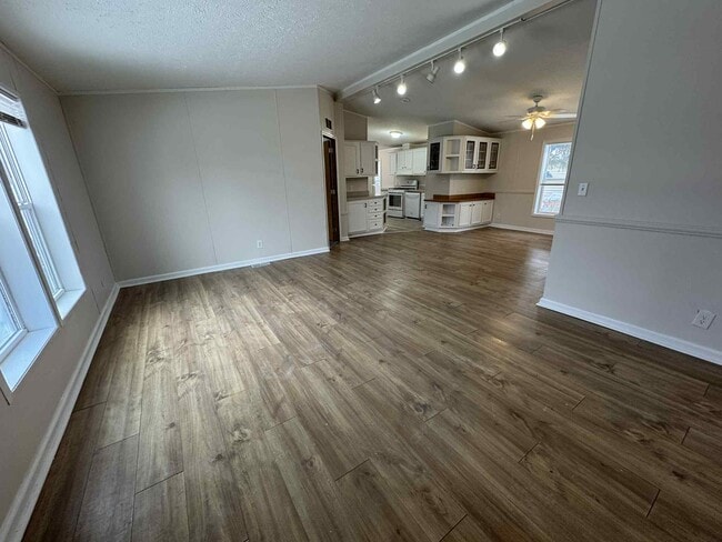 Photo - 2020 Marmoor Dr