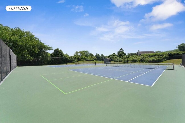 Photo - 14 Meadowgrass Ln