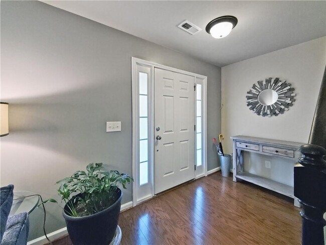 Photo - 65 Griggs St SW