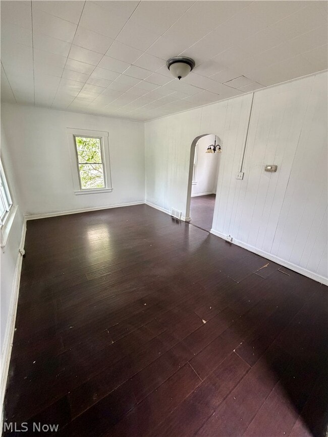 Photo - 1725 Midland Ave