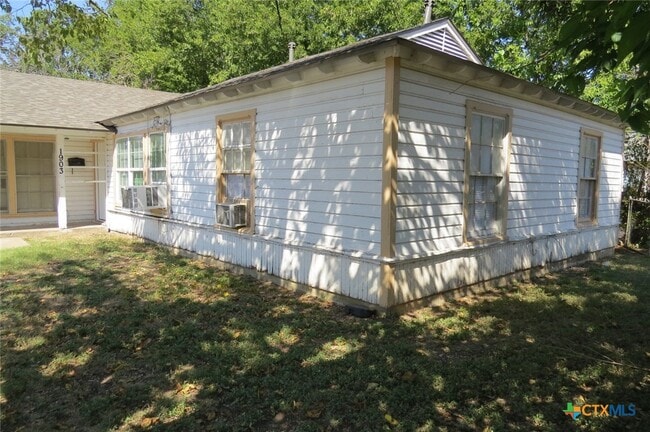 Photo - 1903 Duncan Ave