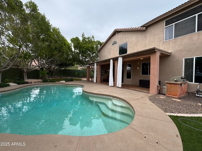 Photo - 3201 E Desert Flower Ln House