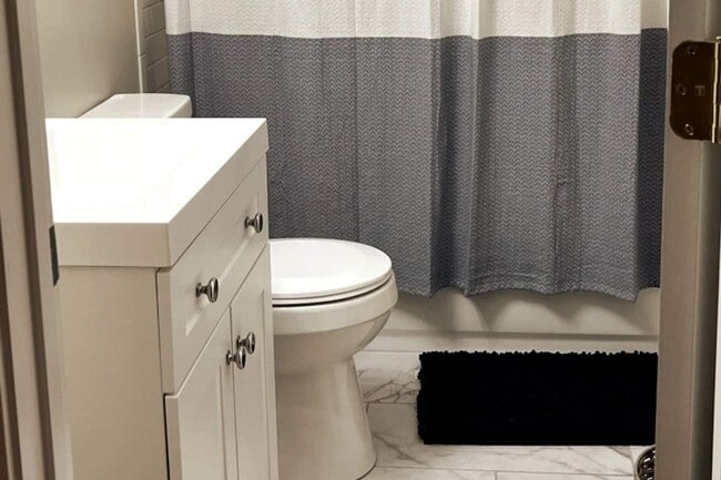 Photo - 2 Bed 1 Bath Near Campus! Water/Sewer/Trash Included!!