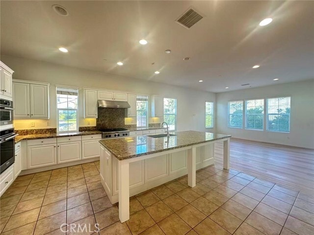 Photo - 803 E Manresa Dr