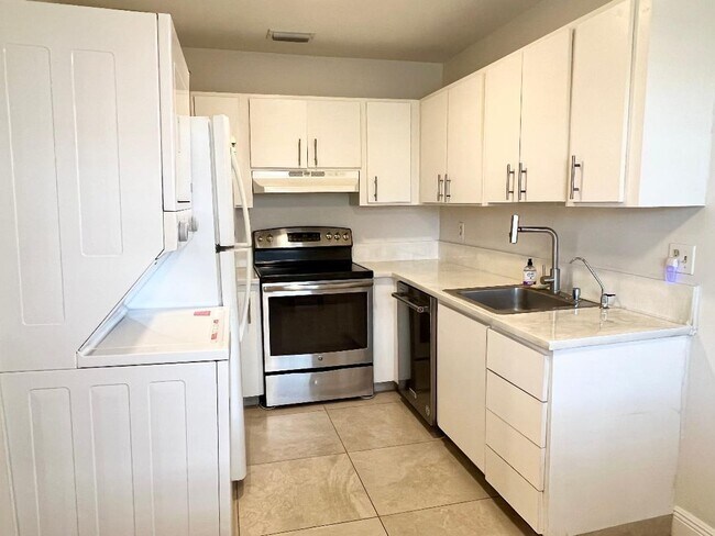 20906 Sedgewick Dr House House - Image 