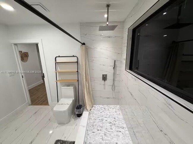 Photo - 2918 SW 2nd St