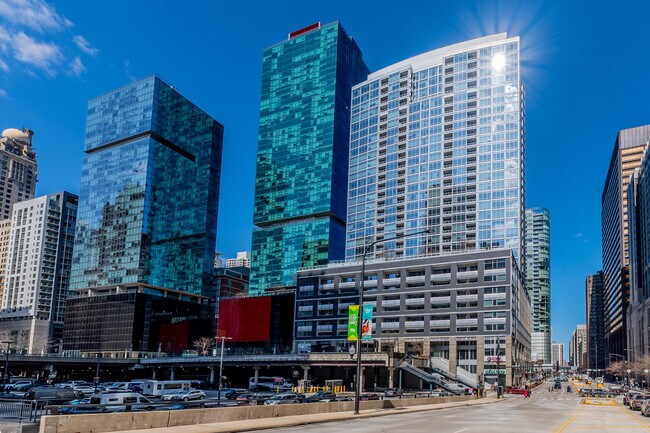 Photo - 240 E Illinois St Unit 604