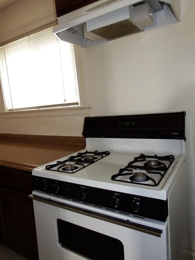Photo - 1018 E 36th St Unit 1018 E 36th st #1