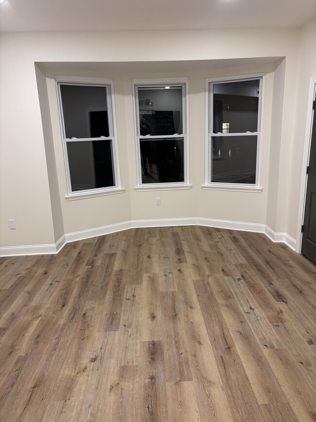 Photo - 137 W Washington Ln Unit 1