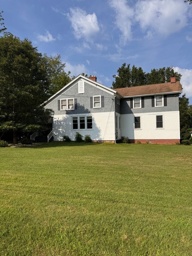 4 Bedroom || 3 Bathroom Home on 2 Acres - 4 Bedroom || 3 Bathroom Home on 2 Acres