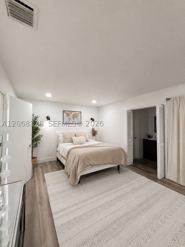 Photo - 9139 Fontainebleau Blvd