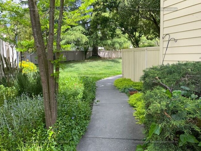 Photo - Single level condo in one of the nicest developments in Bennett Valley