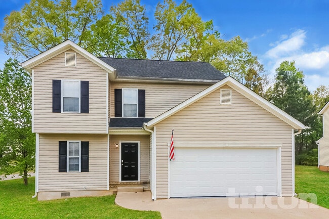 Building Photo - 701 St Charles Ave