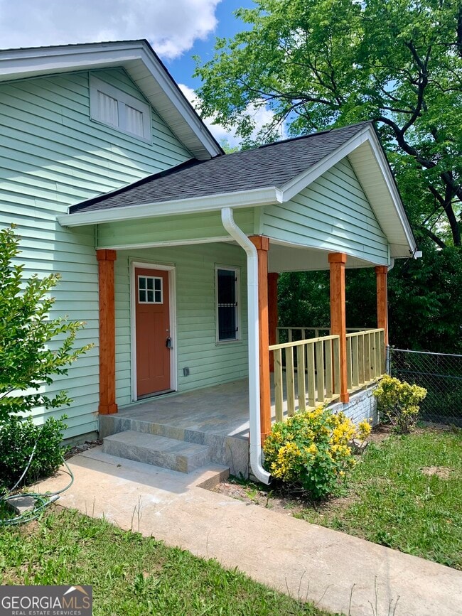 Photo - 747 Harrold St