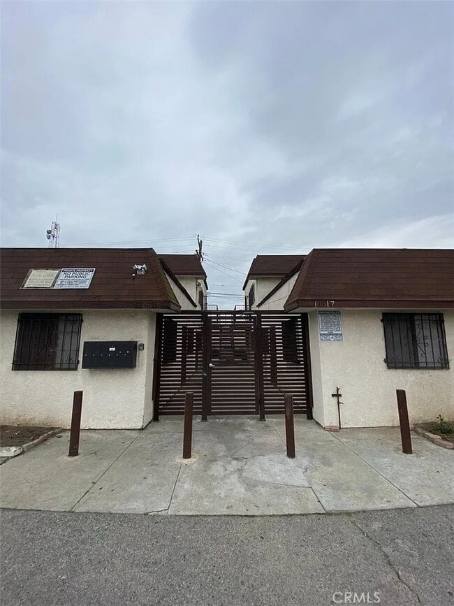 Building Photo - 10617 Main St Unit 10617 Rental