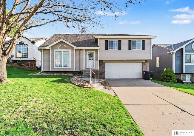 Building Photo - 11612 Monroe St