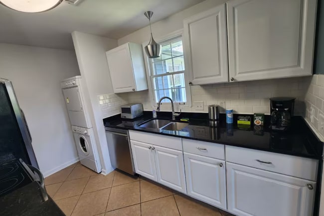 Photo - 1725 Hudson Rd