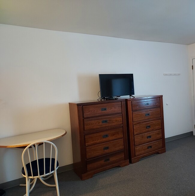Photo - 212 Potomac Ave