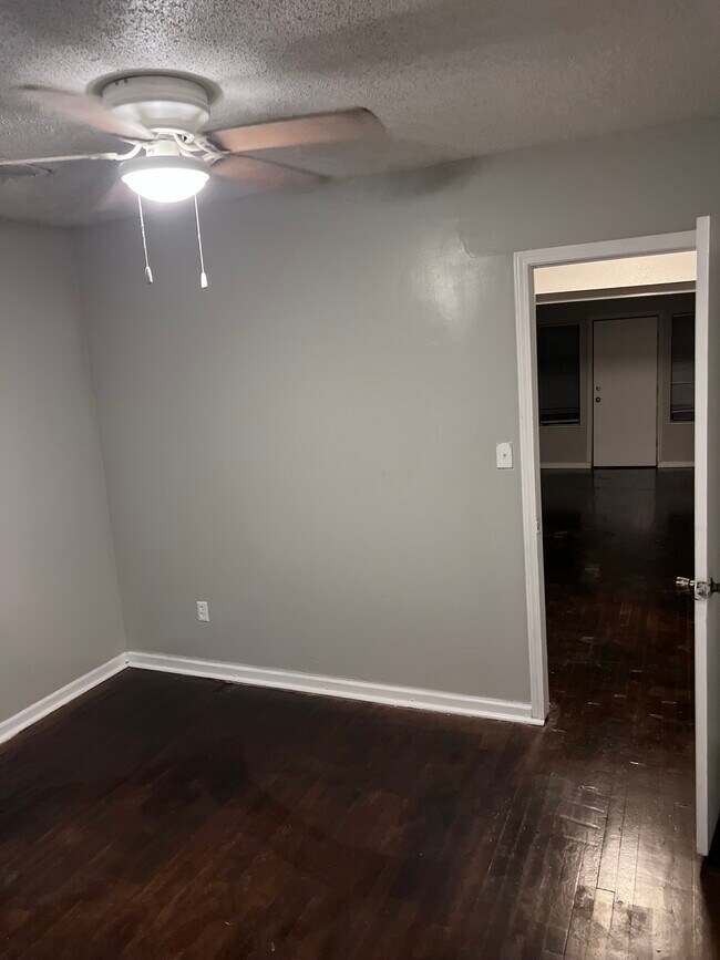 Photo - 2713-2715 Benton Blvd