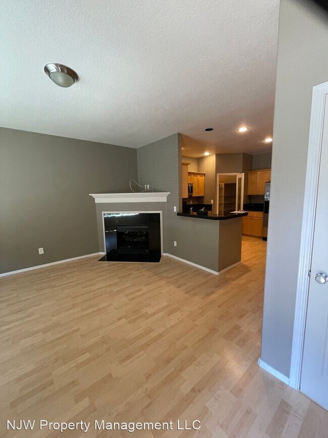 Photo - 3 br, 2.5 bath House - 17255 SW Pleasanton Ln