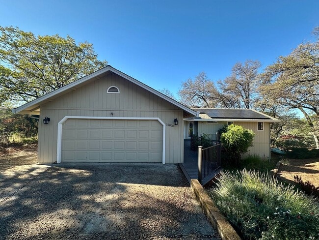 Photo - Beautiful 4-Bedroom Home with Stunning Vie...