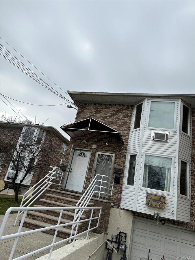 Photo - 83-14 Homelawn St