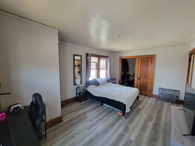 Building Photo - 2216 Merner Ave Unit 2216-4