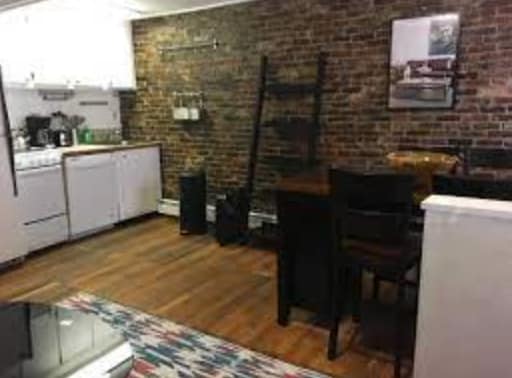 Building Photo - 123 Myrtle St Unit 123