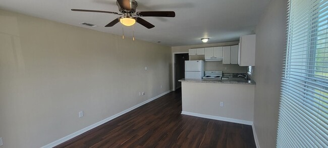 Photo - 4505-4507 Dale St Unit 4505