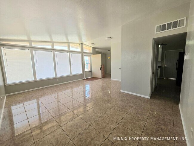Photo - 3202 W Illinois Ave