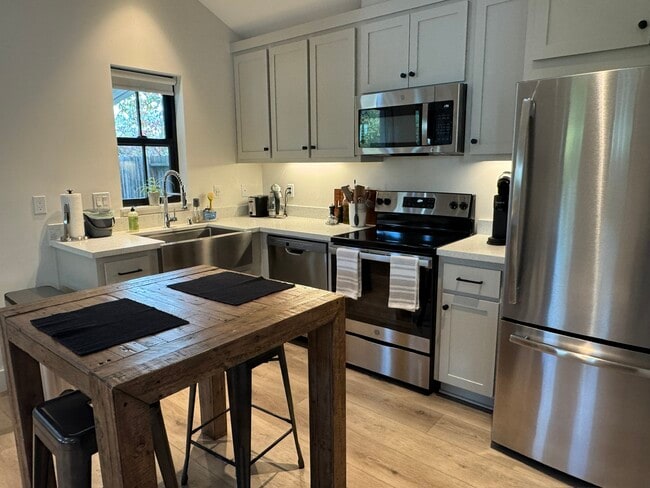 Photo - 125 Kennedy Ln