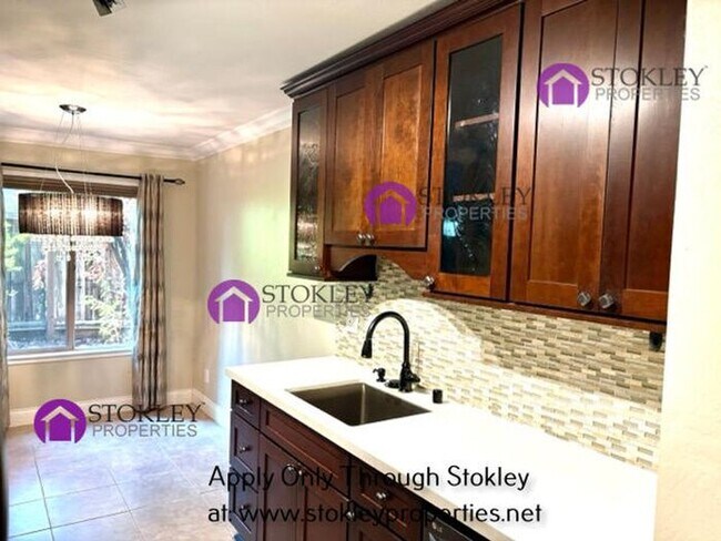 Photo - 2730 Oak Rd Casa