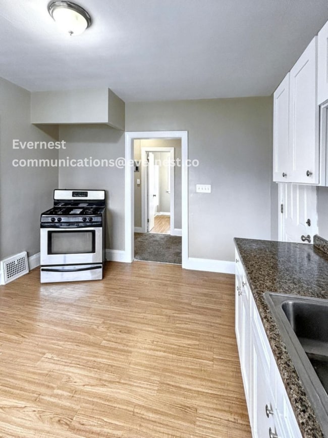 Photo - 11917 Forest Ave Casa