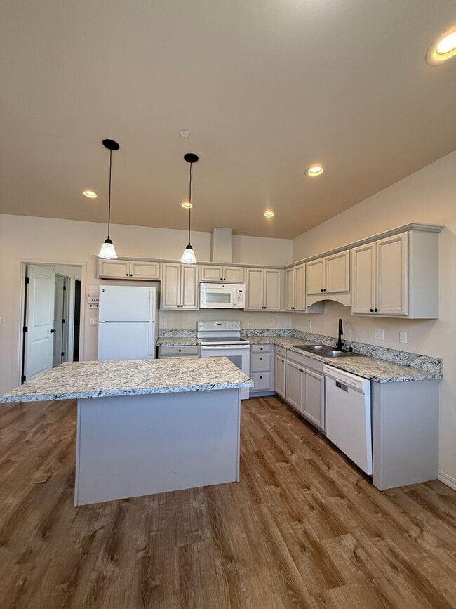 4823/4825 Barbera St