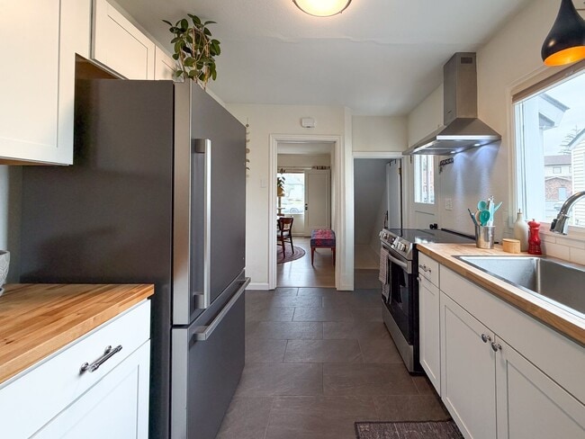 Photo - Spacious 2-Bedroom, 3-Bath Home in Spokane with Modern Comforts