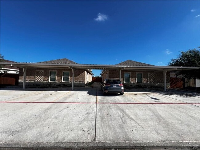 Building Photo - 7 W Garfield Ave Unit 2