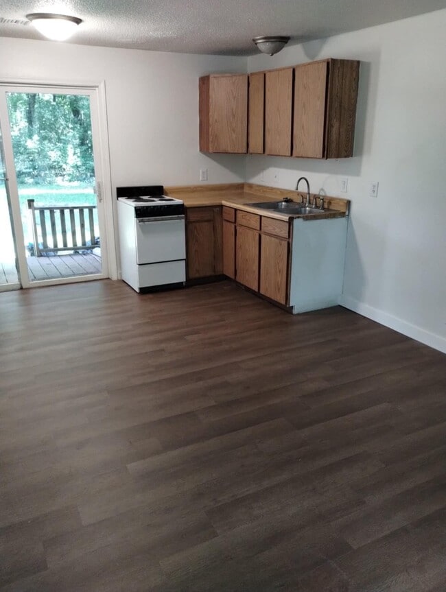 Photo - 9529 W Main St