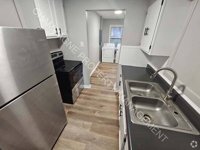 Building Photo - 8622 E 59th St Unit A Rental