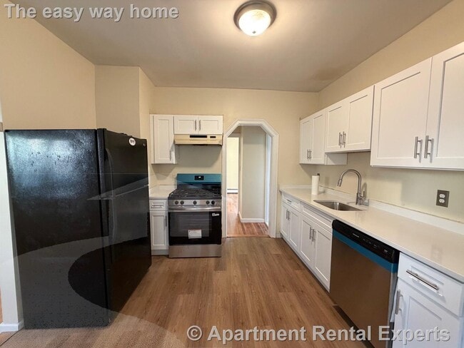 Building Photo - 71 Winchester St Unit #1