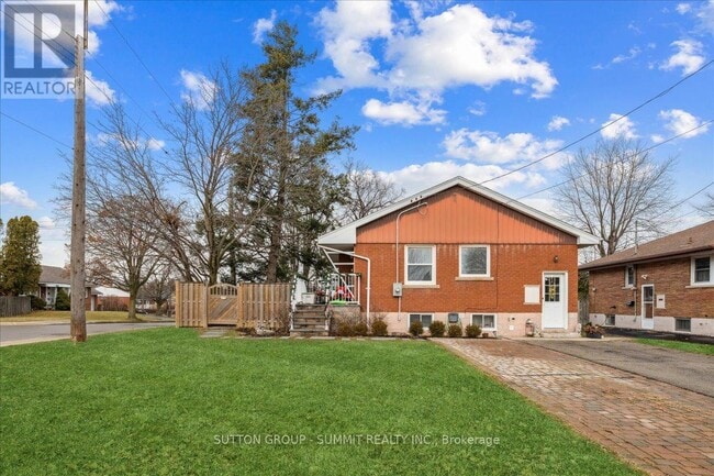 Photo - 9 Grenadier Dr