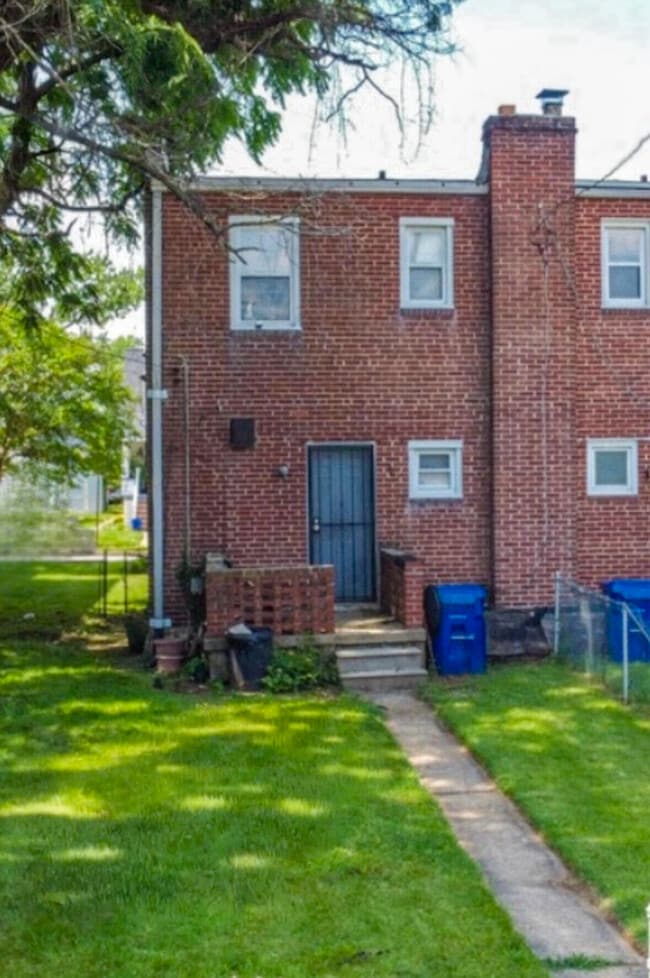 Photo - 3329 Ingleside Ave