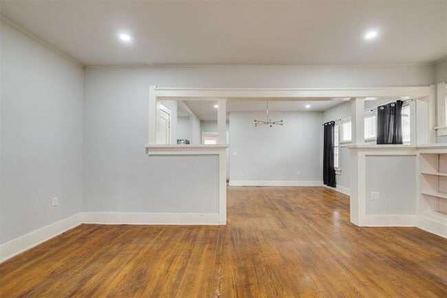 Photo - 726 NW 24th St