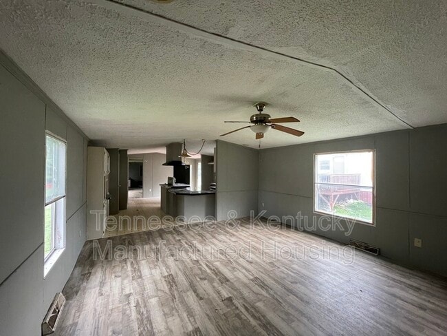 Photo - 225 Hillsdale Estates Ln