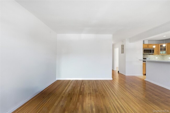Photo - 59-17 Kissena Blvd Unit 2FL