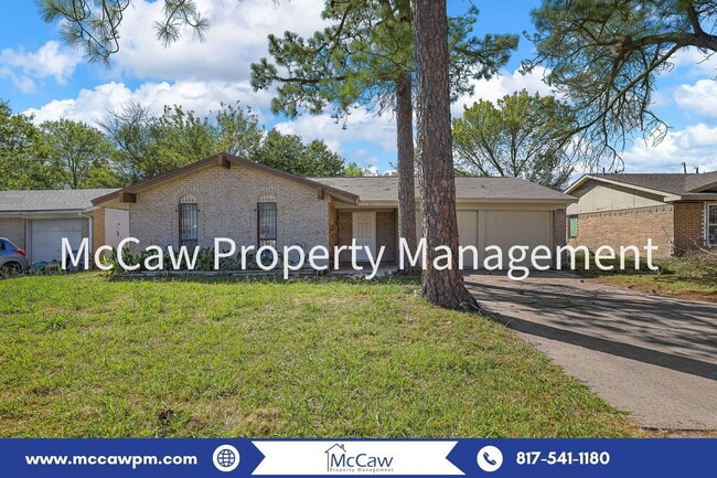 Building Photo - 14306 Seminole Dr